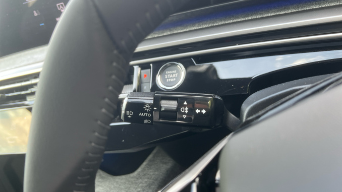 Peugeot 3008 157kW Allure 73kWh 5dr Auto Electric Estate - Image 24